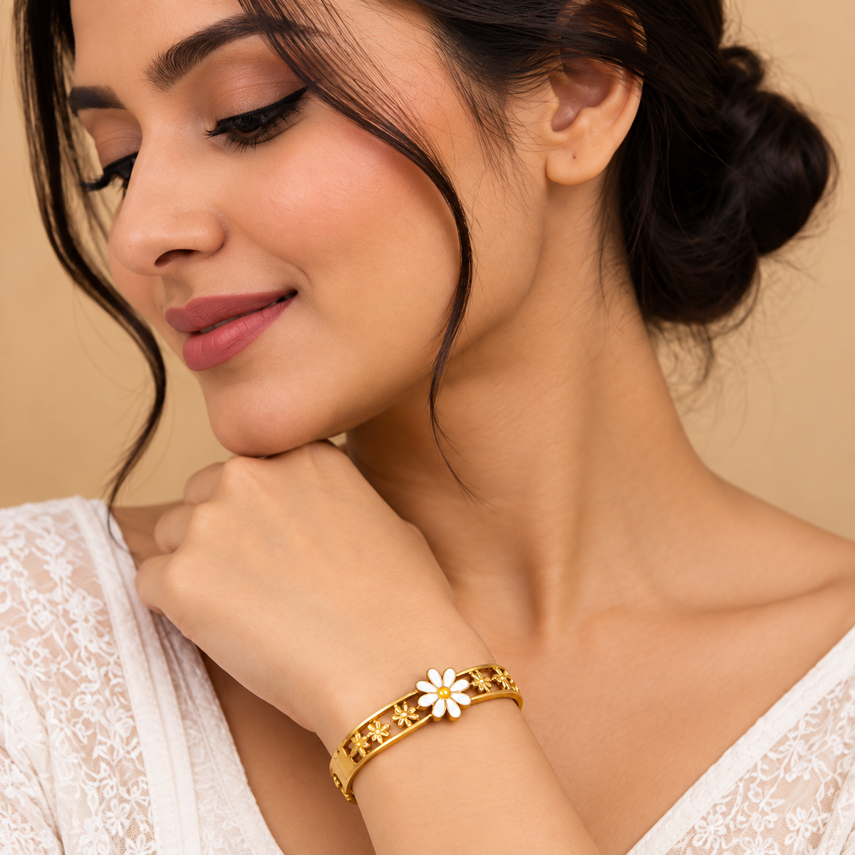 The Blushing Magic Anti-Tarnish Fashion Bracelet