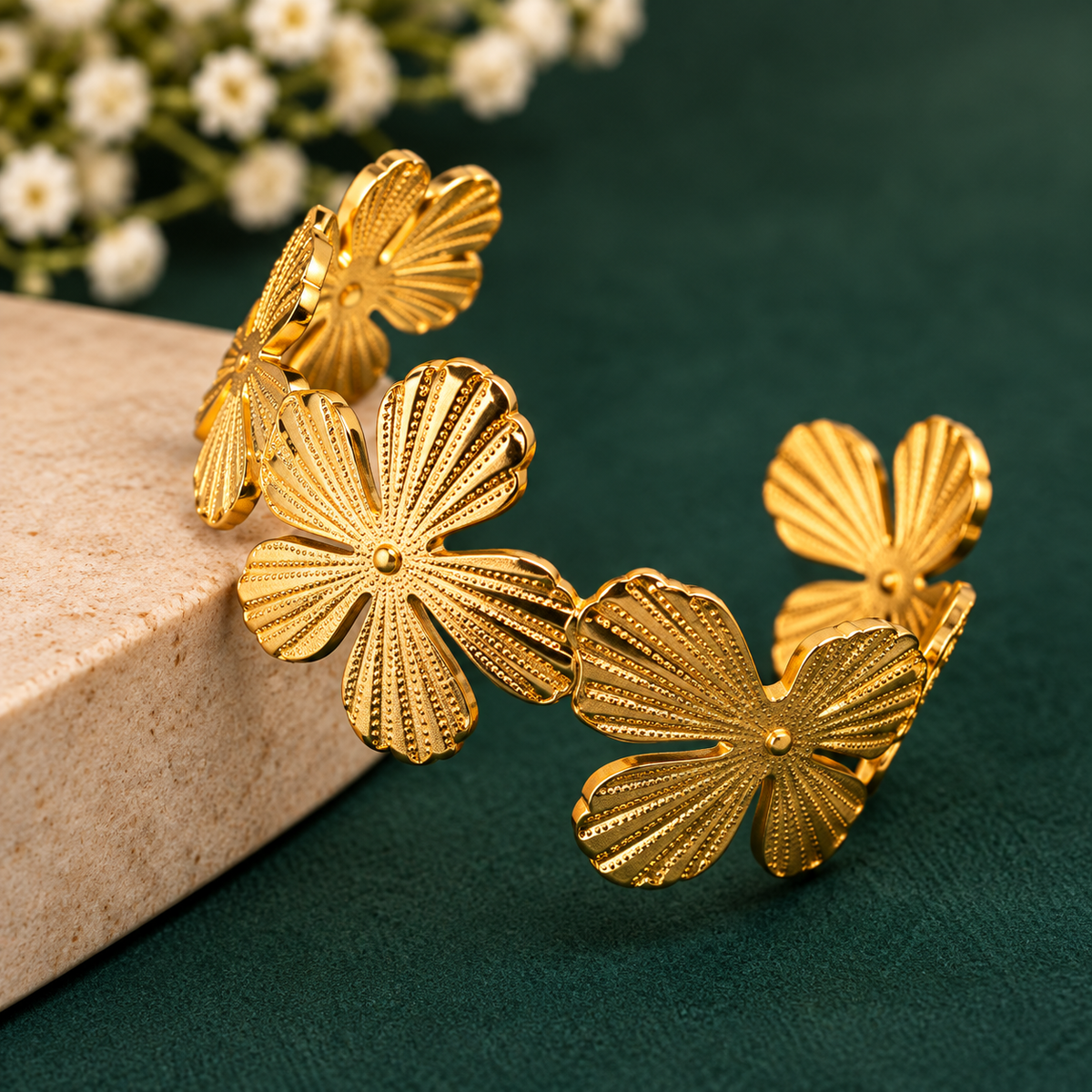 The Pearly Halo Fashion Bracelet