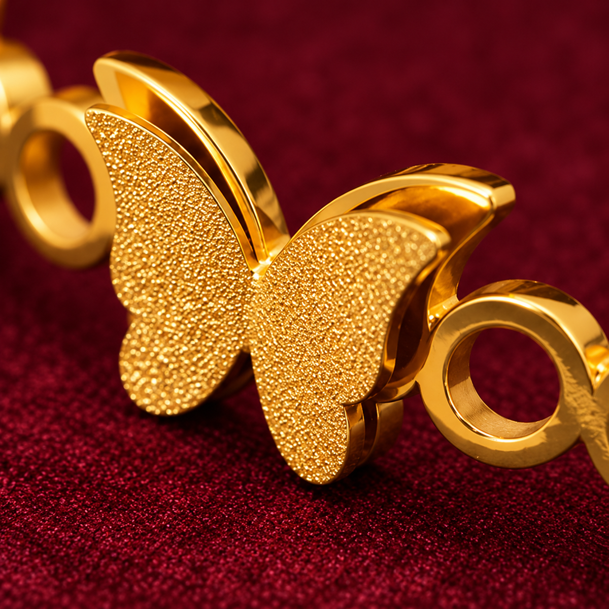 The Ethereal Halo Anti-Tarnish Fashion Bracelet