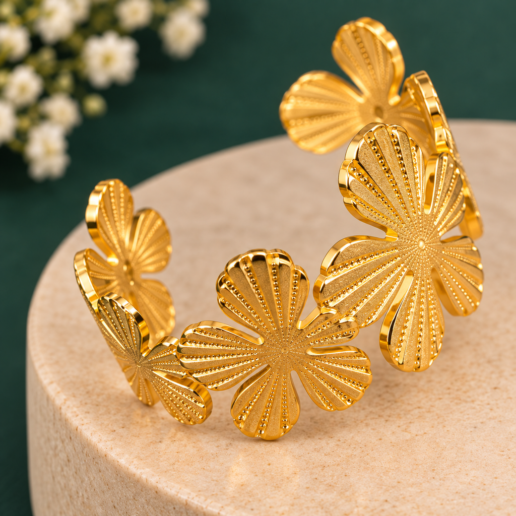 The Pearly Halo Fashion Bracelet